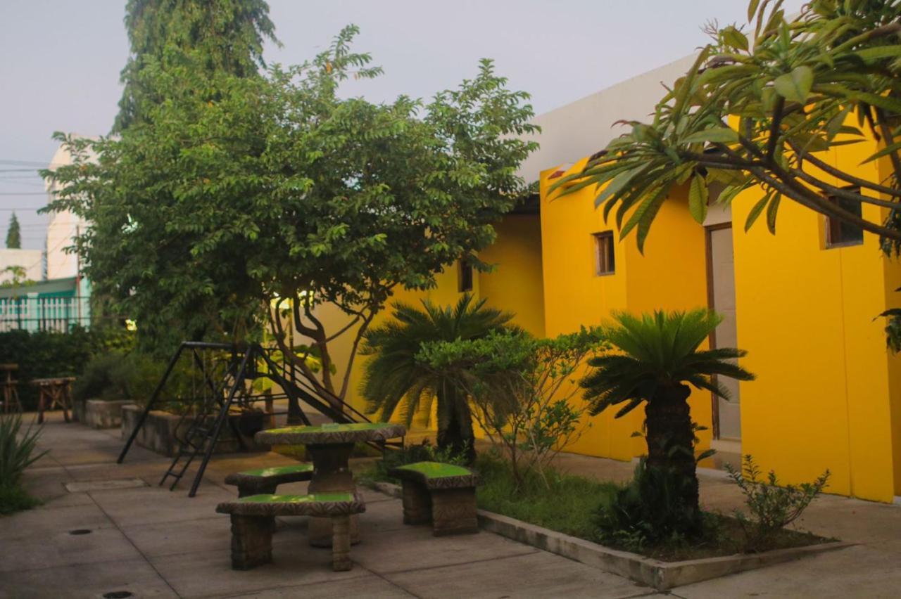 Airport X Managua Hotel Екстериор снимка