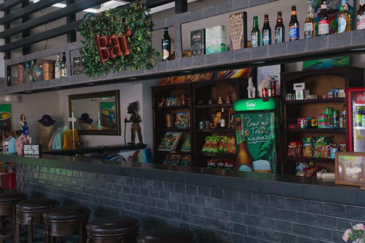 Airport X Managua Hotel Екстериор снимка